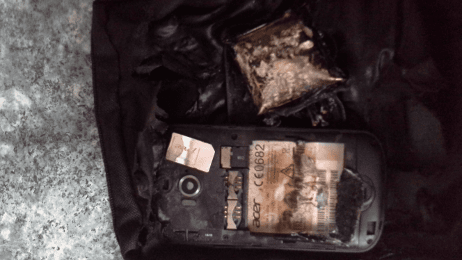 Photo d'un téléphone incendié