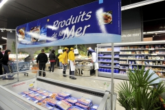 Un rayon Produits de la mer dans un supermarché