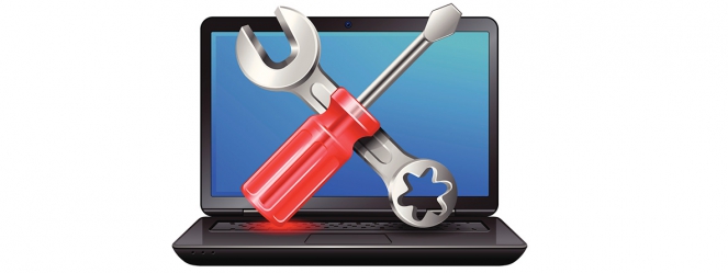 ordinateur et outils de réparation