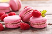 Des macarons à la framboise