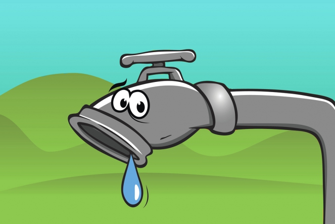 Un robinet avec une seule goutte d'eau est désespéré