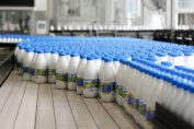 bouteilles de lait Candia