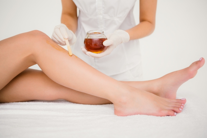 Une séance d'épilation en institut de beauté
