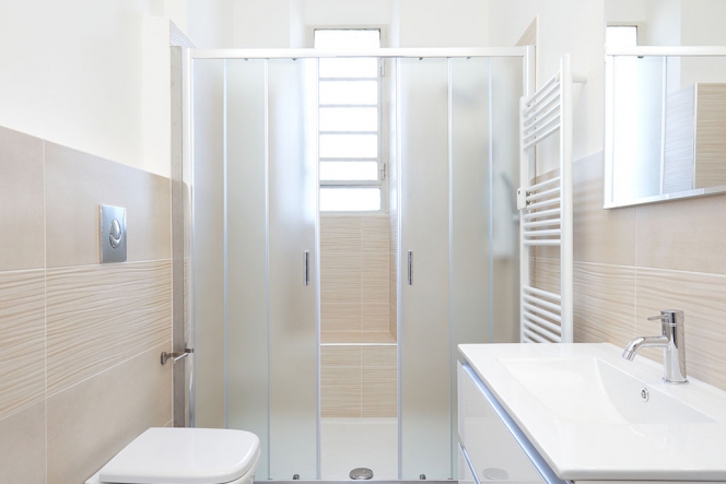 Une salle de bains aménagée pour les seniors