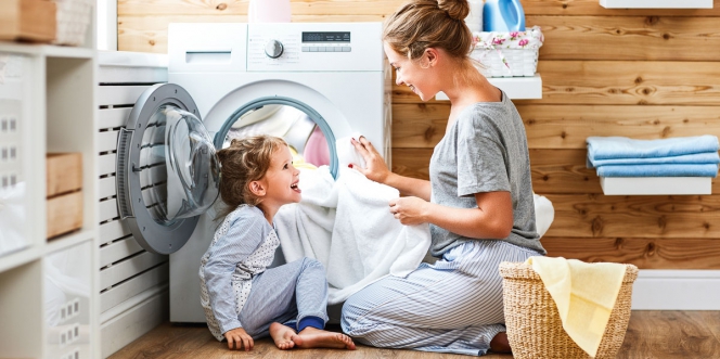 sortir le linge de la machine à laver