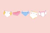 culottes menstruelles sur un fil à linge