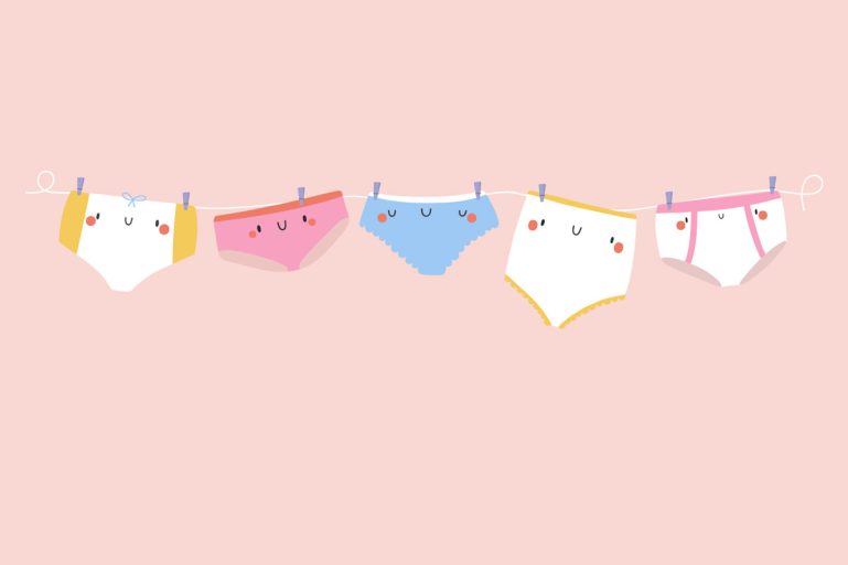 culottes menstruelles sur un fil à linge