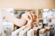 Des cosmétiques solides en grande surface