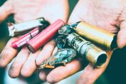 une cigarette électronique après explosion