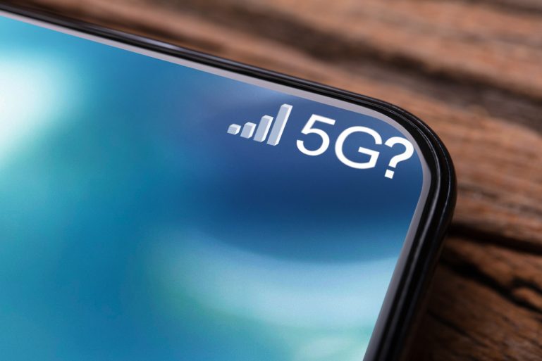 smartphone avec marqué “5G?”