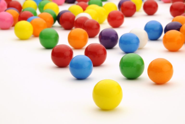 boules magiques ou bonbons colorés