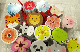 Perles à enfiler en bois fleurs et animaux Aloya