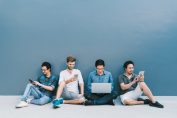 utilisateurs d’ordinateurs portables et de smartphones