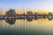 Résidences au bord d’un port