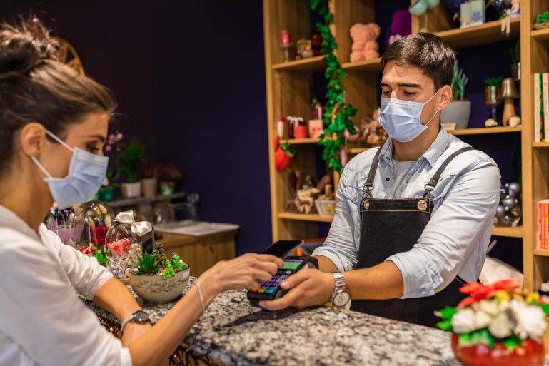 paiement sans contact avec un smartphone