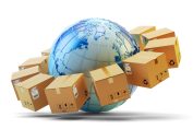 Paquets entourant un globe terrestre