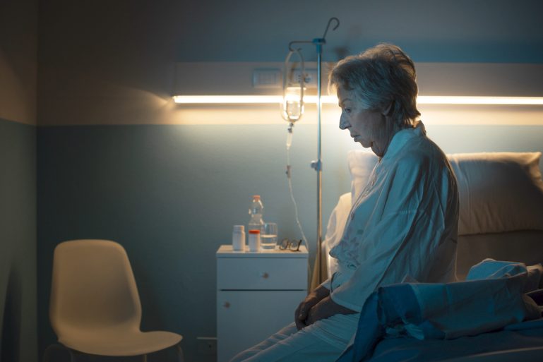nuit dans une chambre d’hôpital