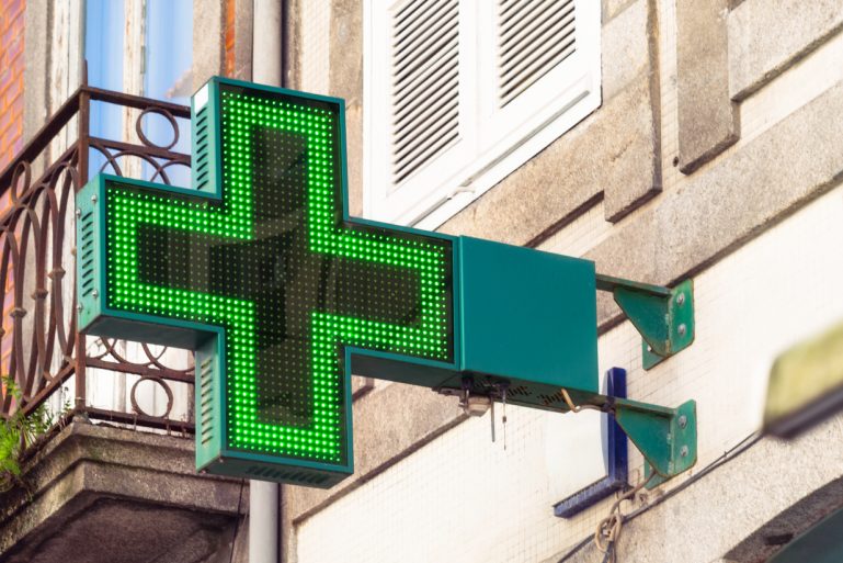 Enseigne dune pharmacie
