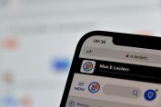 Un smartphone affichant l'application E.Leclerc.