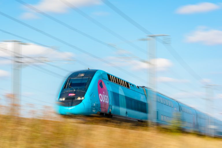 un train à grande vitesse Ouigo