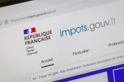 Le site impots.gouv.fr sur un écran