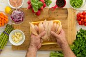 Des aiguillettes de poulet prêtes à être cuisinées