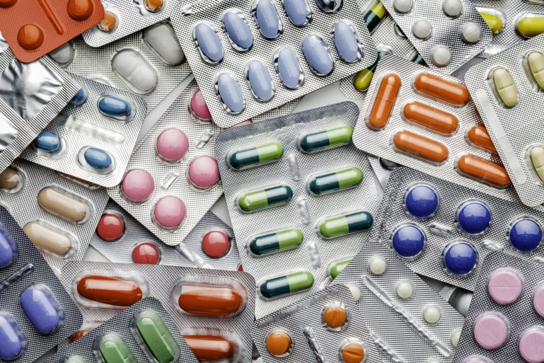 Un amas de plaquettes de médicaments