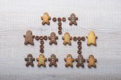 Un arbre généalogique en biscuits bonhomme