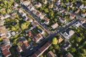 Un quartier résidentiel en banlieue parisienne