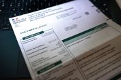 Un avis d'impôts locaux comprenant la taxe foncière