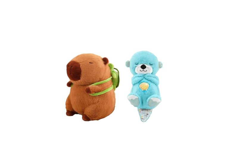 Peluches capybara et loutre