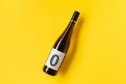 Une bouteille de vin sans alcool
