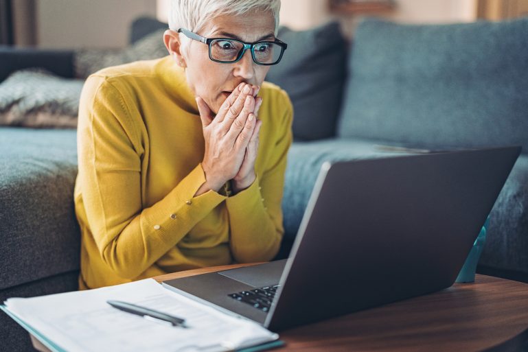 Une femme apprend que sa pension de réversion diminue