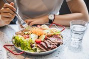 Un repas dans une assiette