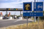 Un panneau indiquant un péage à télépéage sur l'autoroute