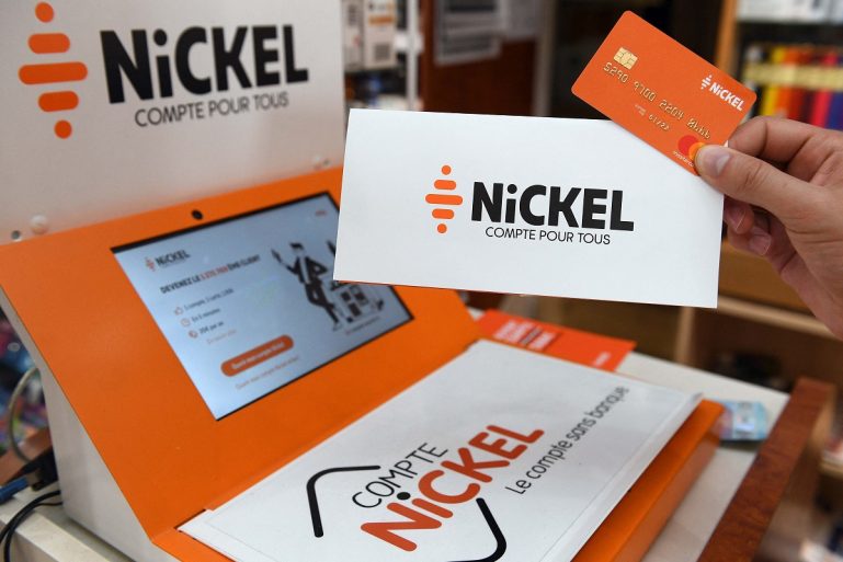Une borne Nickel dans un bureau de tabac